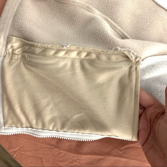 The North Face Tan / Beige Full Zip Sweater - Picture 8 of 8